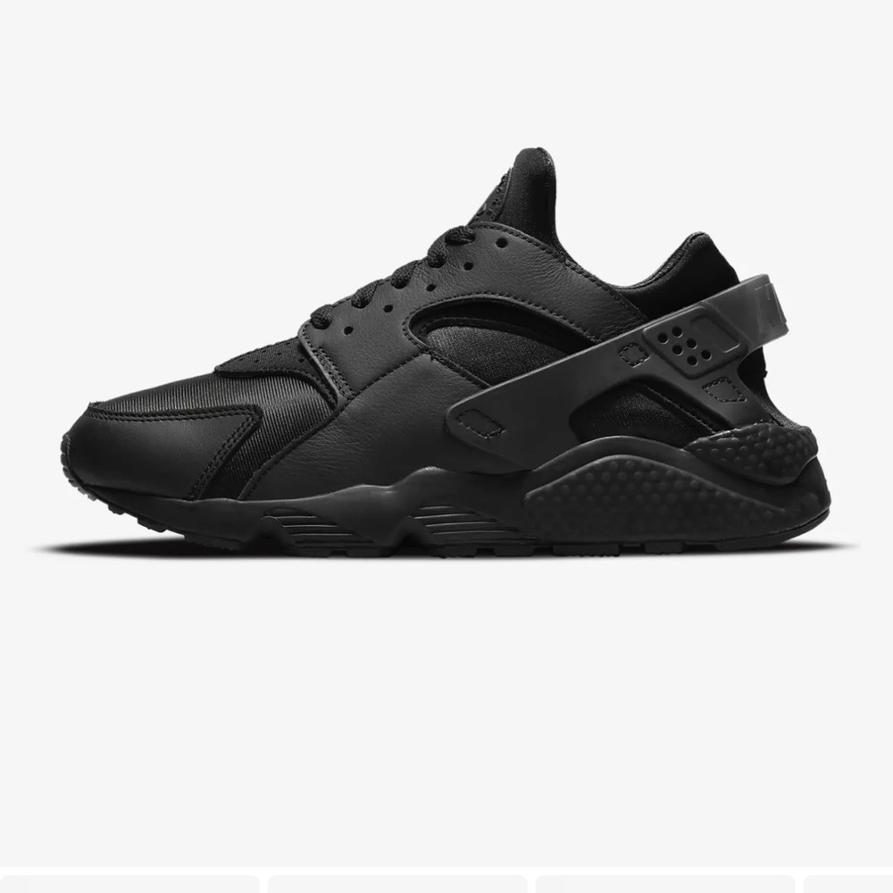 Nike women’s air huarache run black